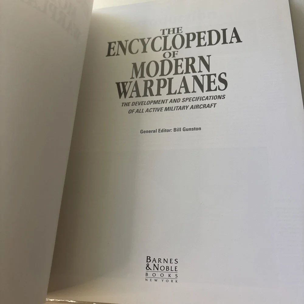 The Encyclopedia of Modern Warplanes Bill Gunston Hardcover Military Aircraft